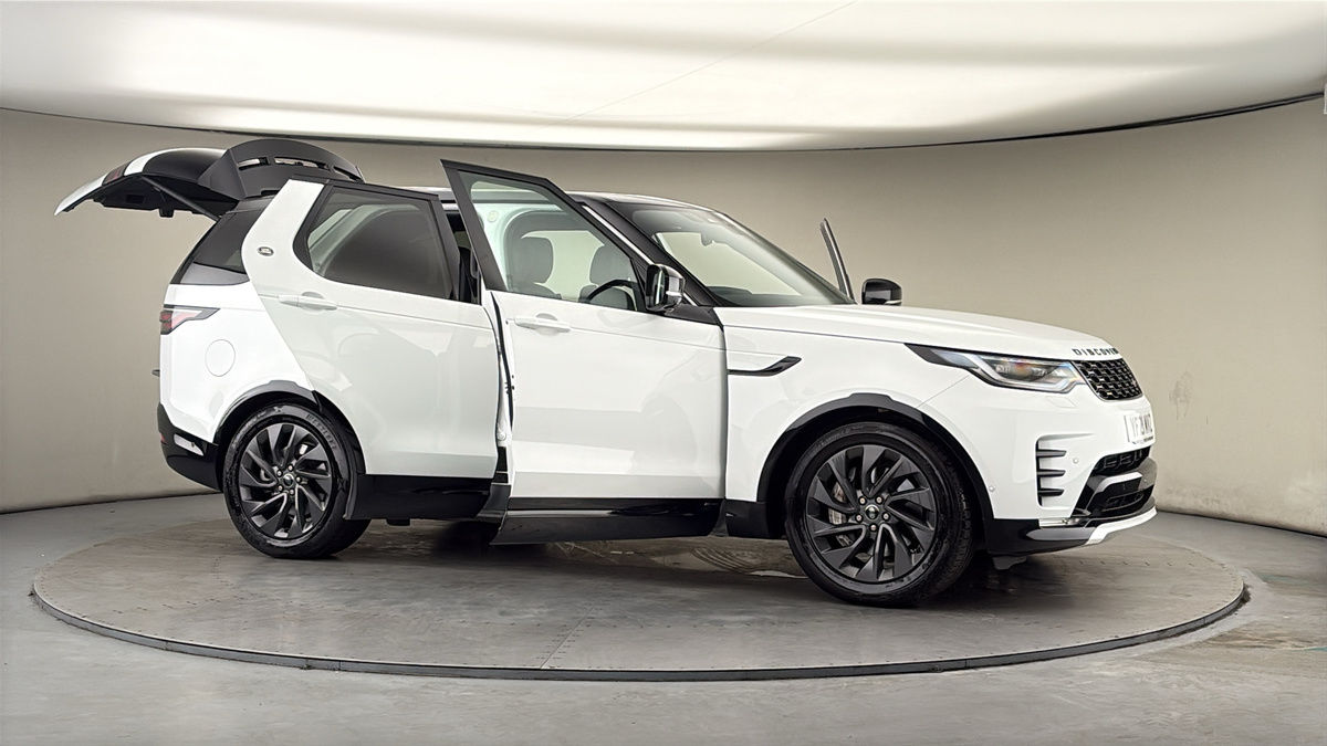 More views of Land Rover Discovery