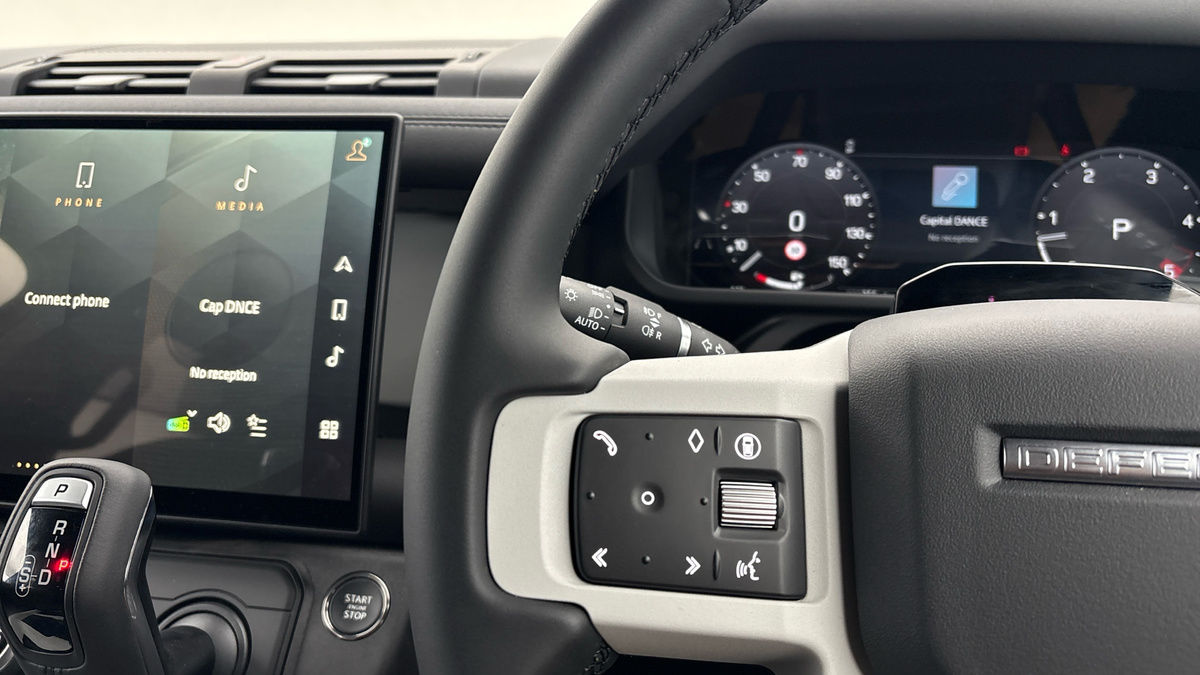 Land Rover Defender 110 Urban Image 13