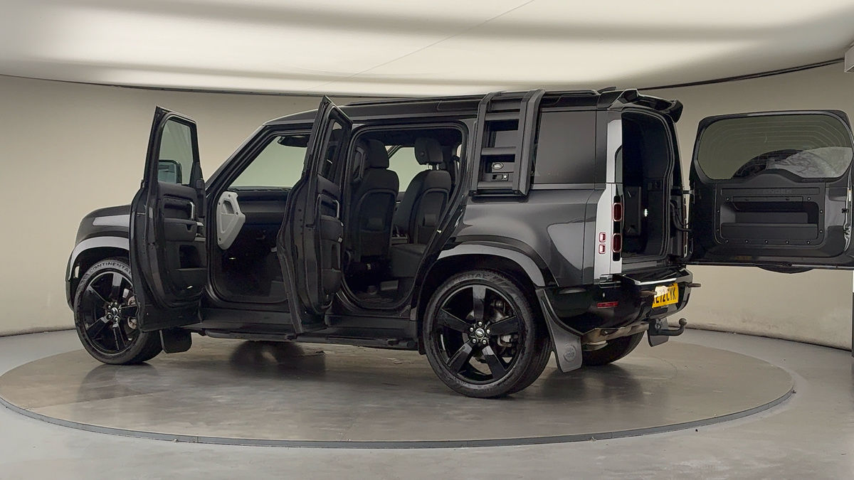 More views of Land Rover Defender 110