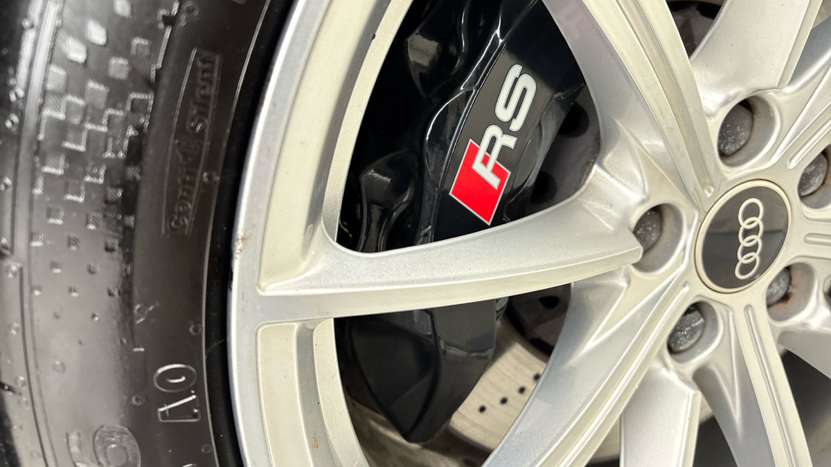 Audi RS4 Avant Image 26