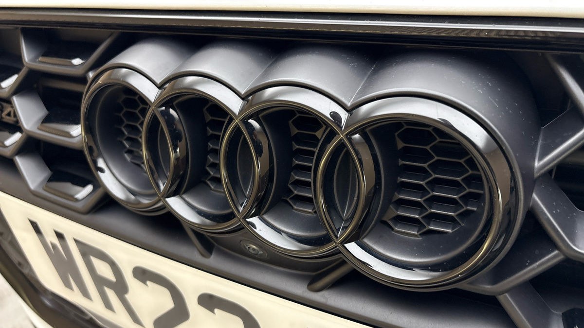 Audi S4 Avant Image 24