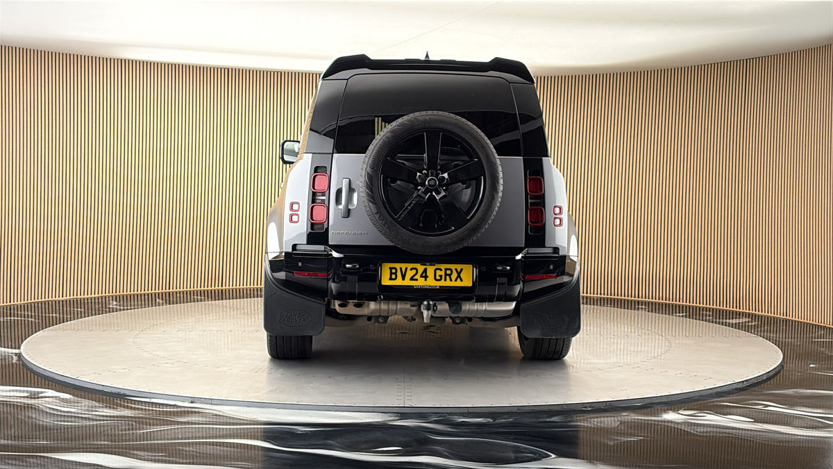 More views of Land Rover Defender 110