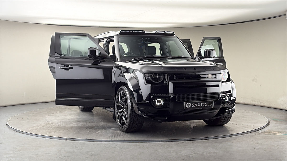 More views of Land Rover Defender 110