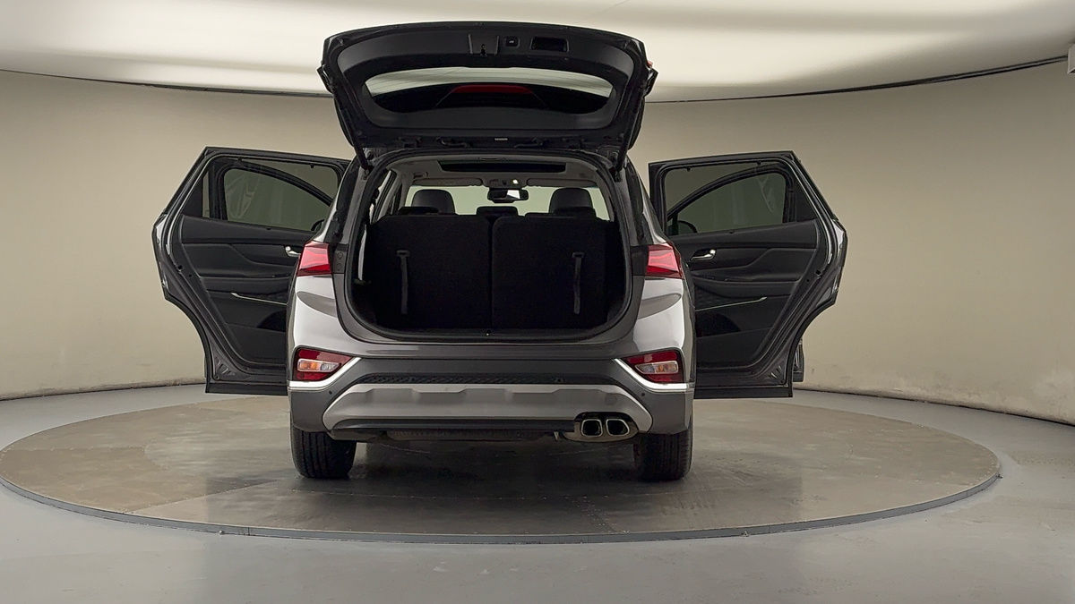 More views of Hyundai Santa Fe