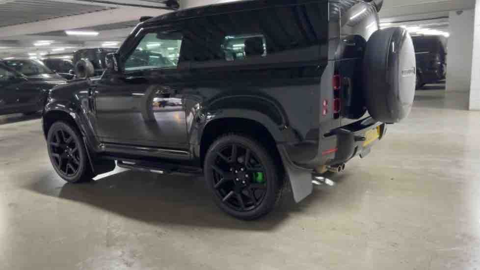 More views of Land Rover Defender 90