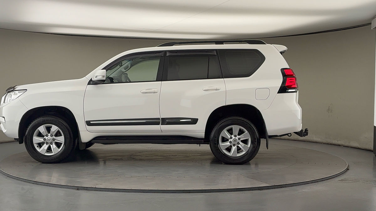 More views of Toyota Land Cruiser