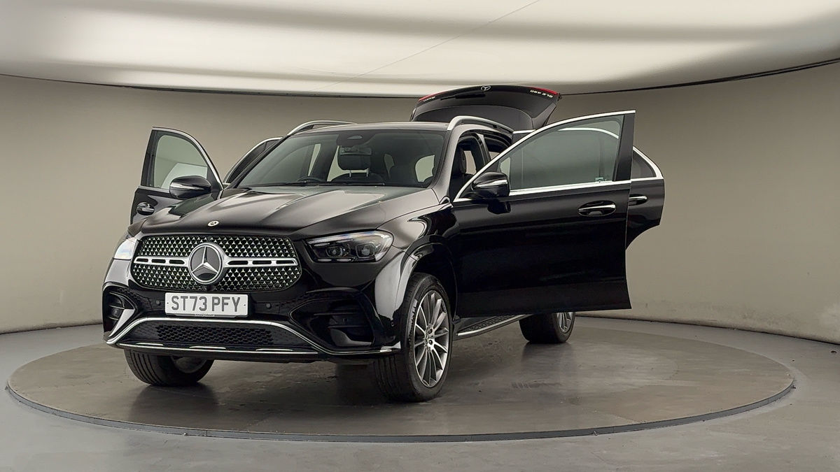 More views of Mercedes-Benz GLE