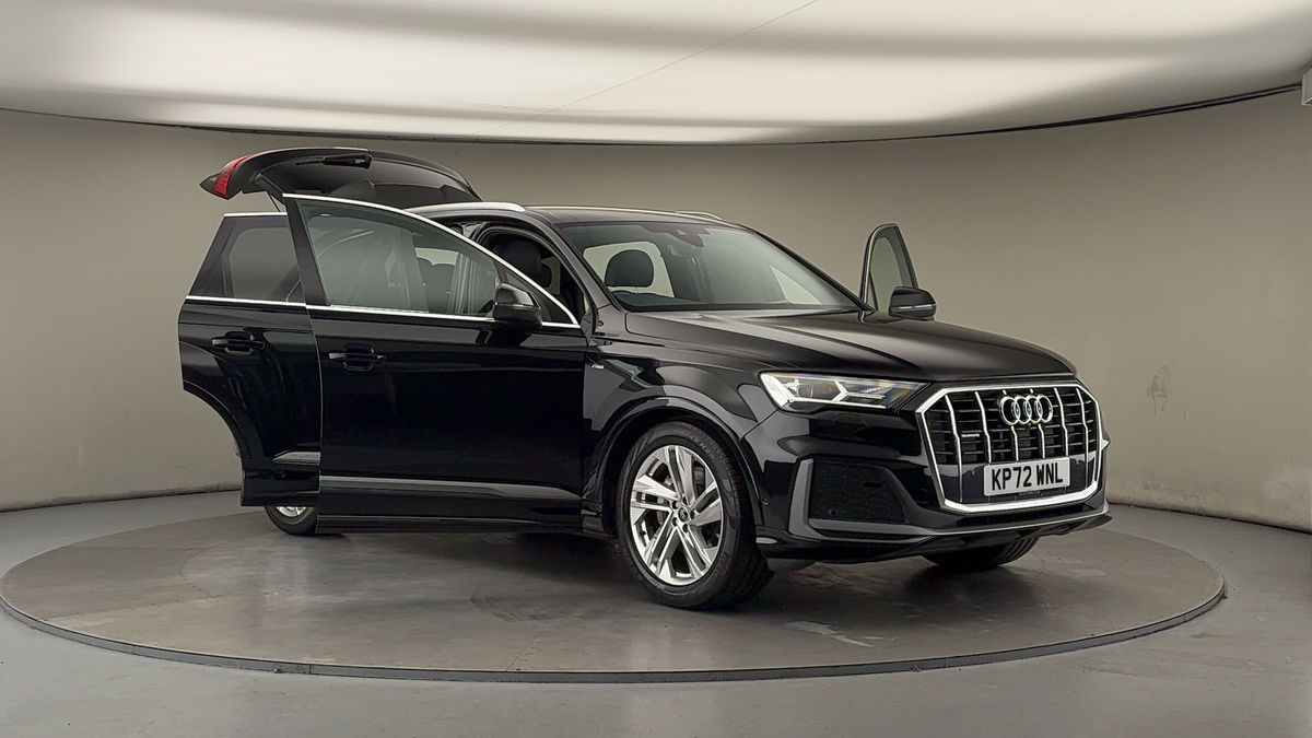 More views of Audi Q7