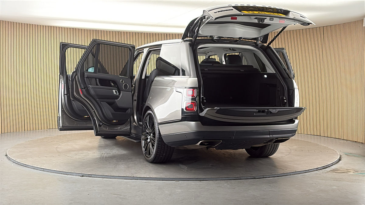 More views of Land Rover Range Rover
