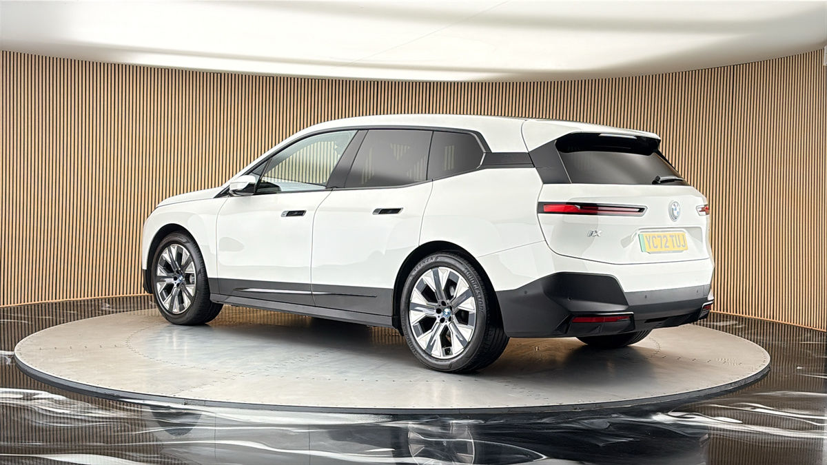 More views of BMW iX