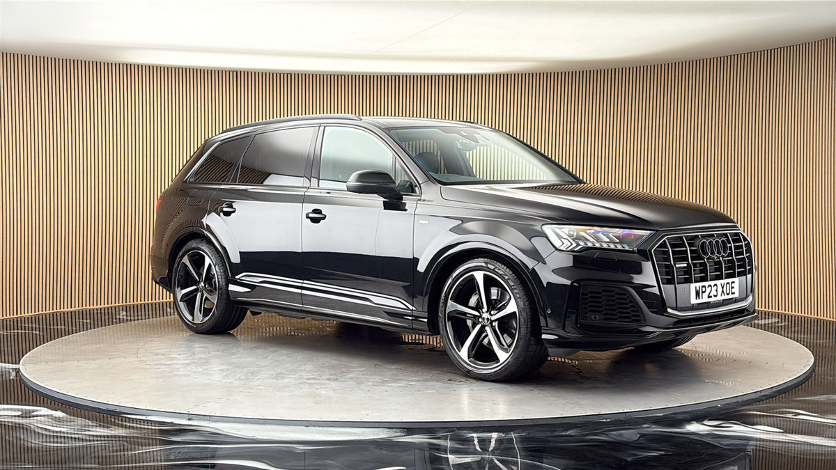 More views of Audi Q7