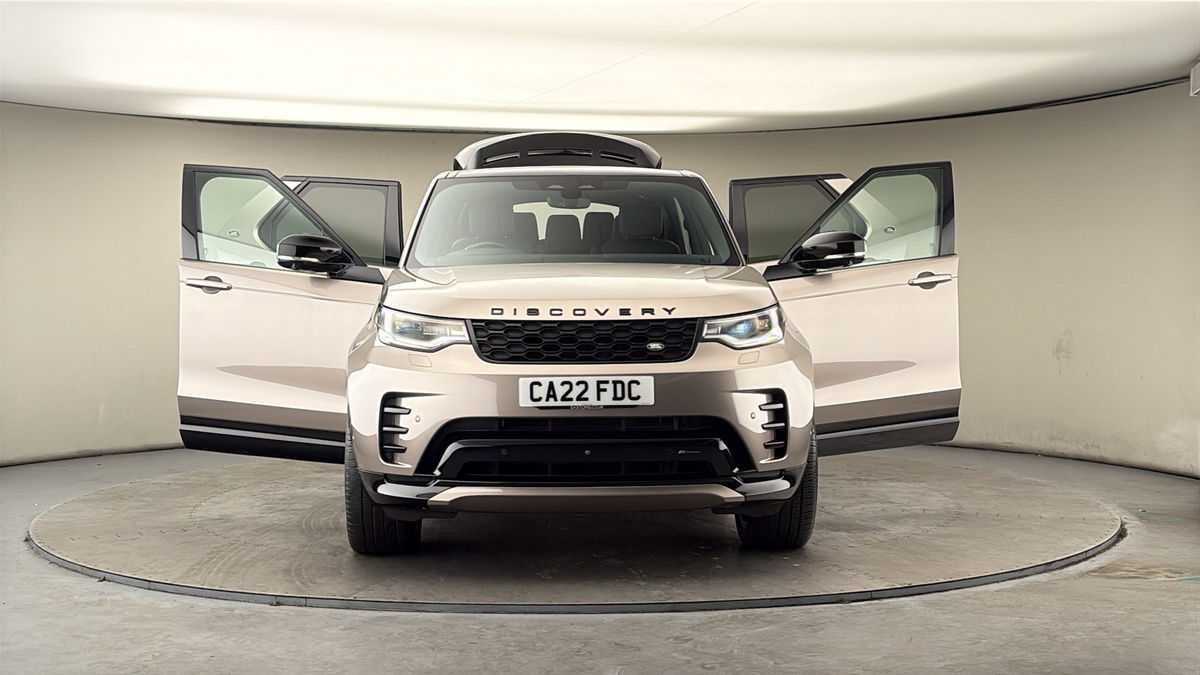 More views of Land Rover Discovery