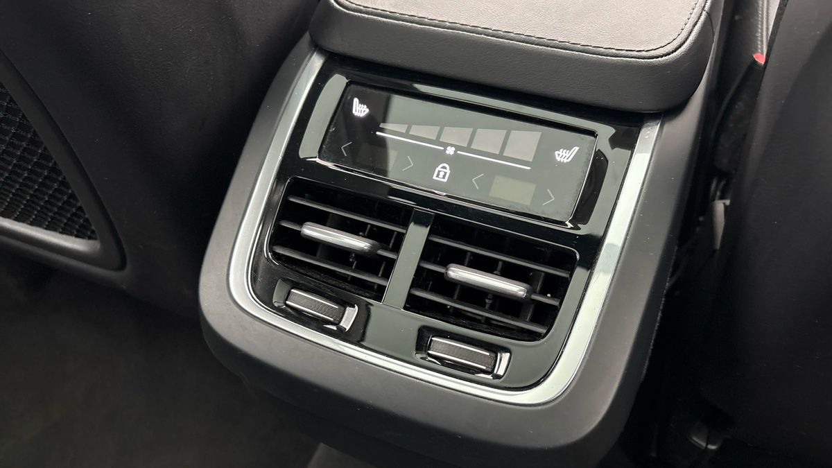 Volvo XC90 Image 28