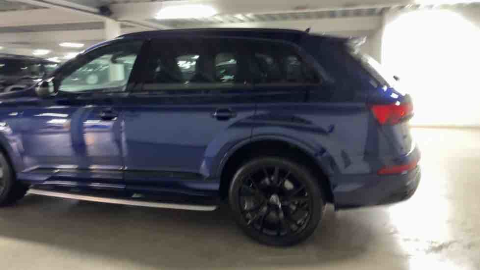 More views of Audi Q7
