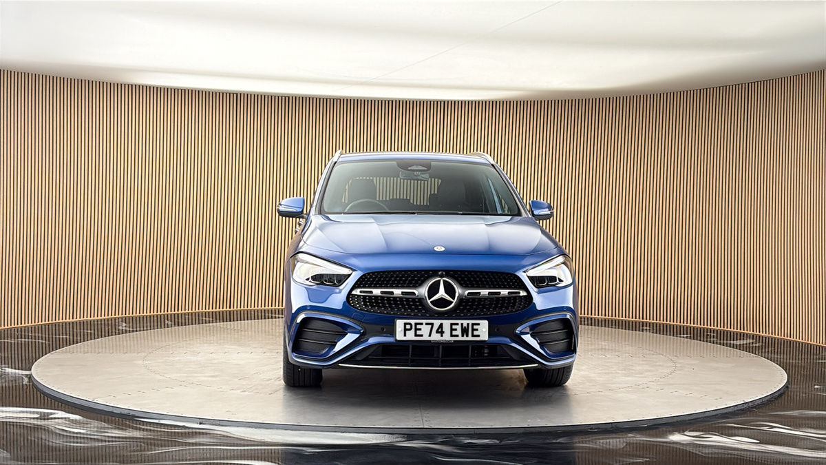 More views of Mercedes-Benz GLA