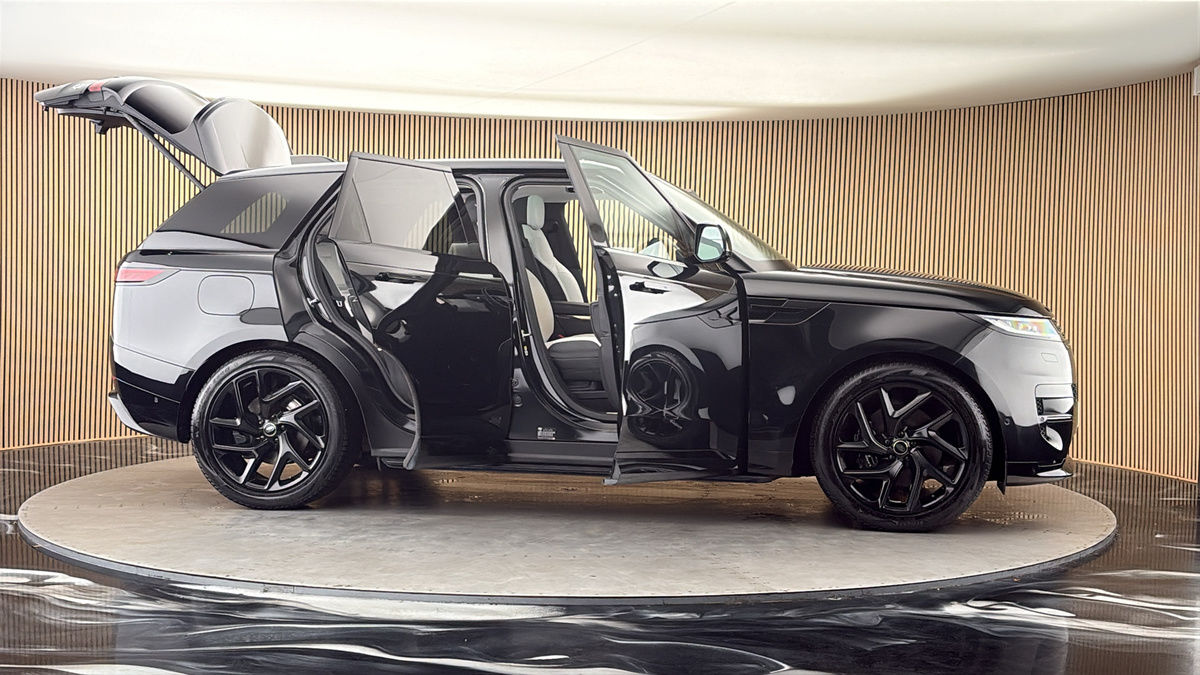More views of Land Rover Range Rover Sport