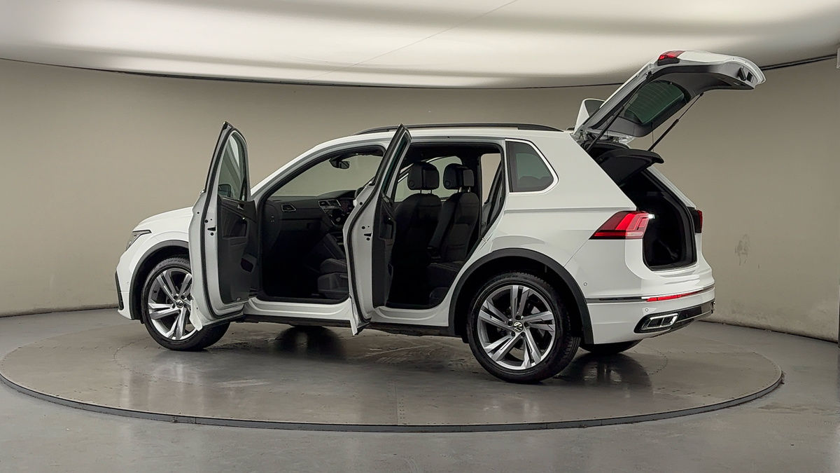 More views of Volkswagen Tiguan