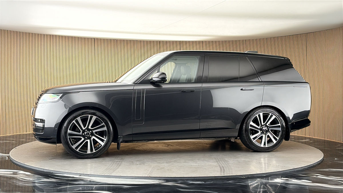 More views of Land Rover Range Rover