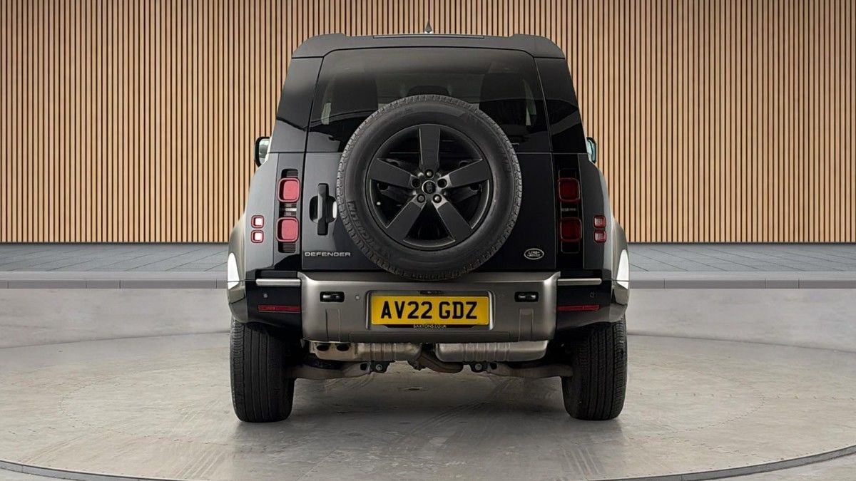 Land Rover Defender 90 Image 4
