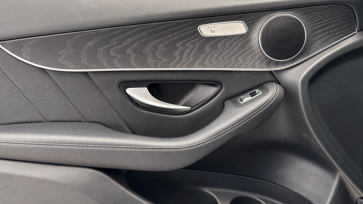 Mercedes-Benz GLC Image 19