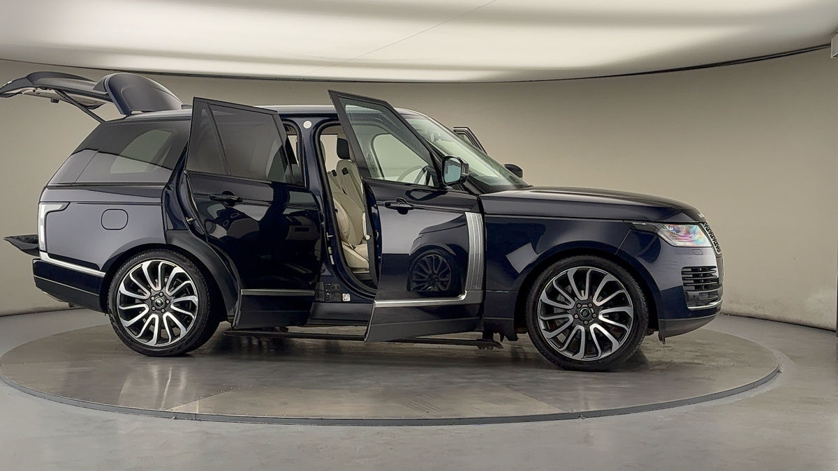 More views of Land Rover Range Rover