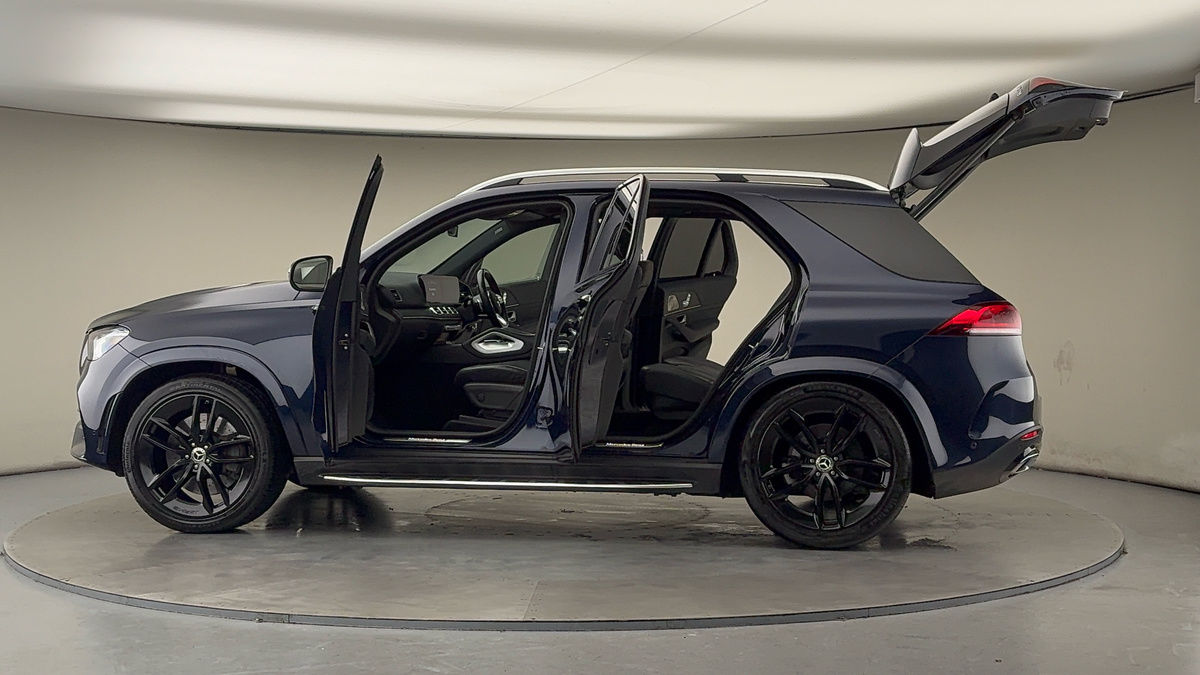 More views of Mercedes-Benz GLE