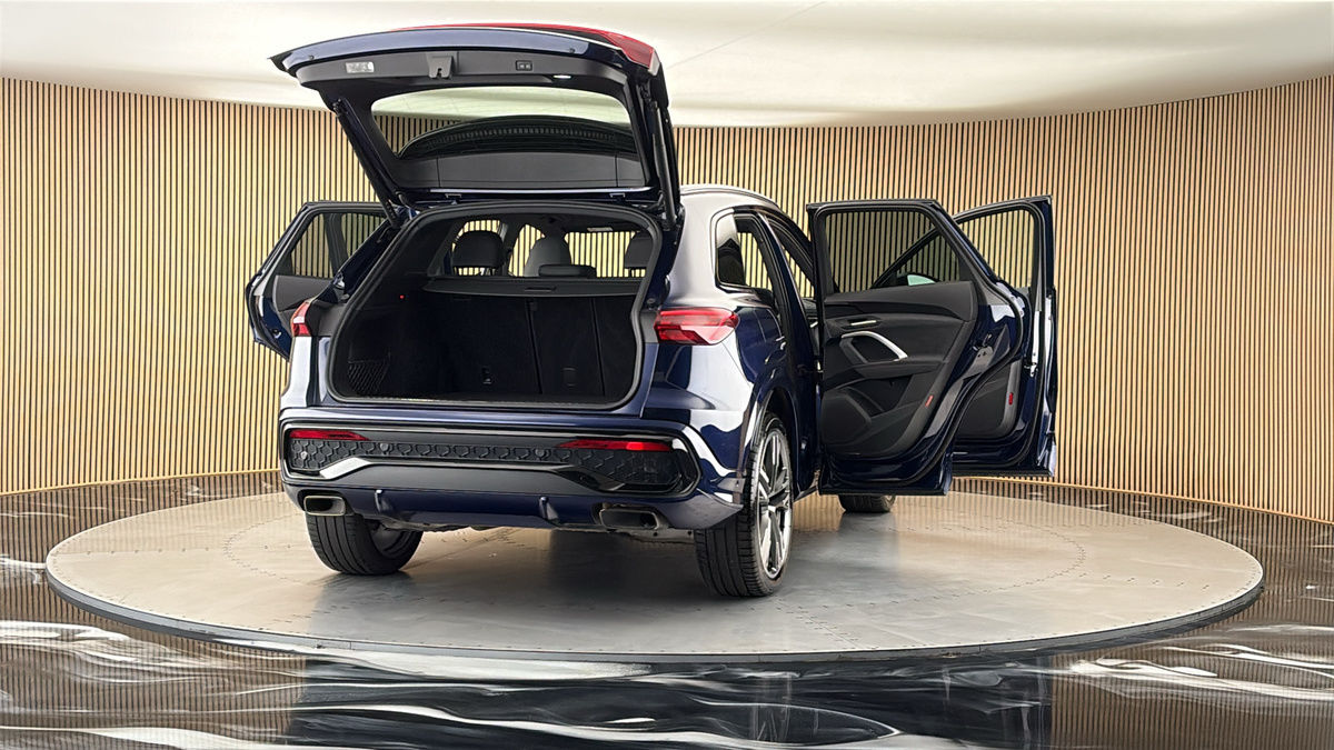 More views of Audi Q5
