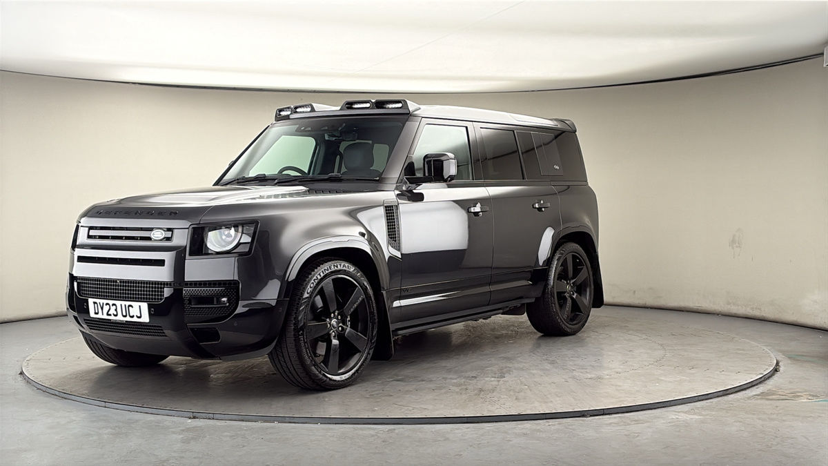 More views of Land Rover Defender 110