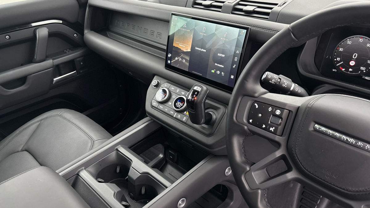 Land Rover Defender 110 Urban Image 18