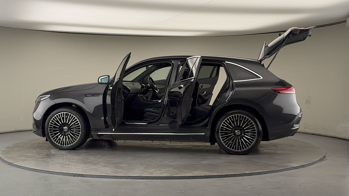 More views of Mercedes-Benz EQC