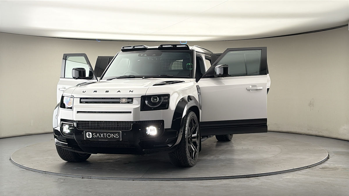 More views of Land Rover Defender 110