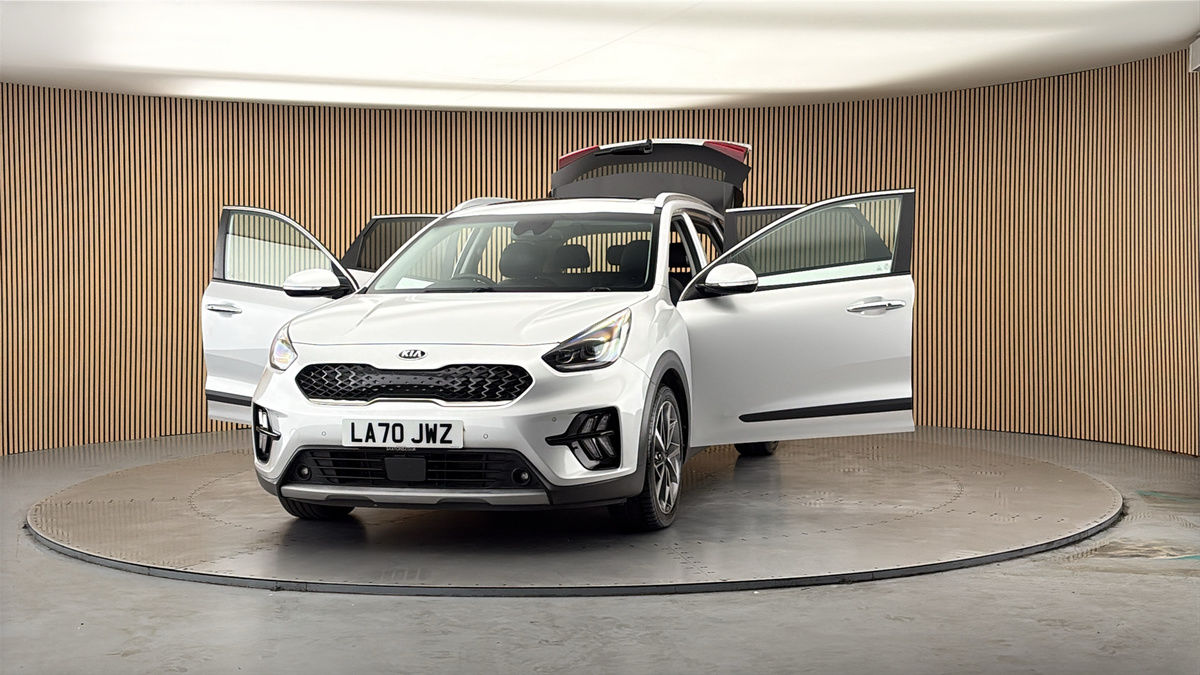 More views of Kia Niro