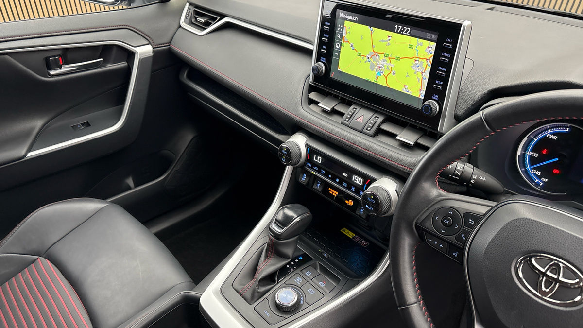 Toyota RAV4 Image 18