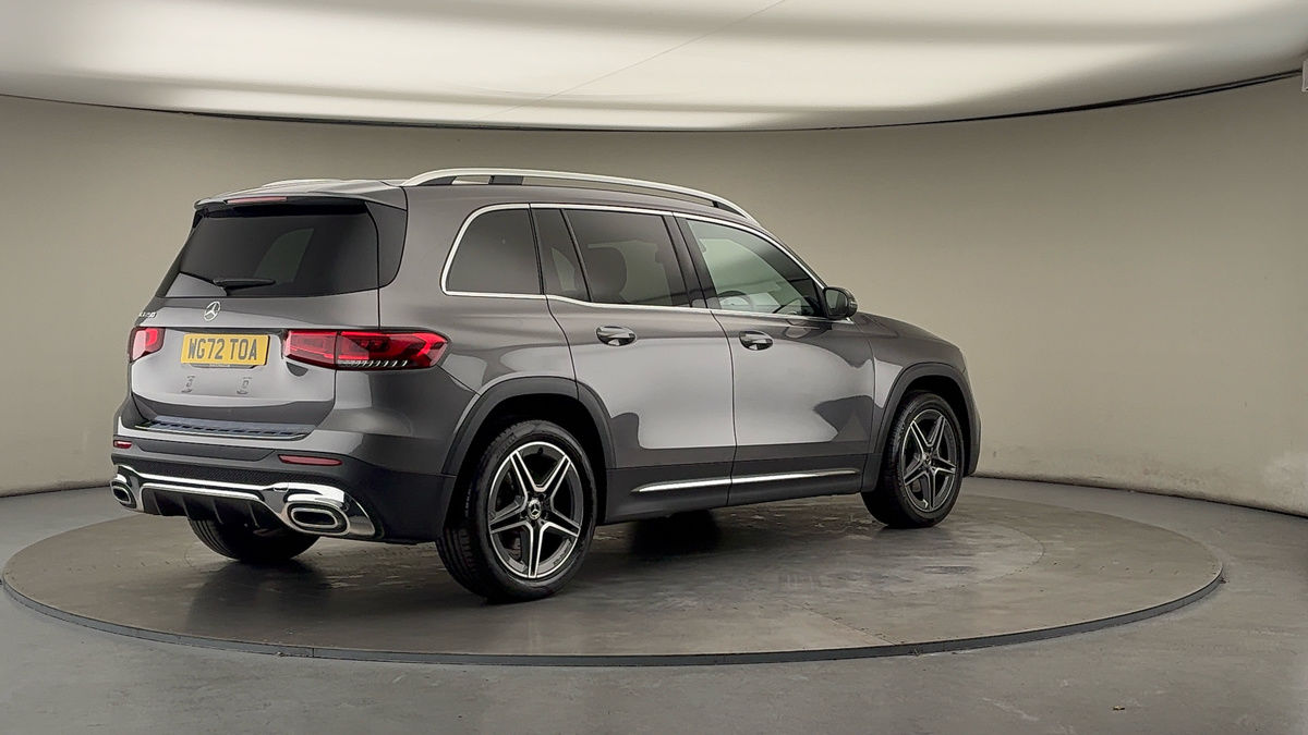 Mercedes-Benz GLB Image 21