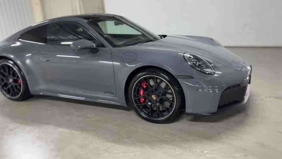 More views of Porsche 911