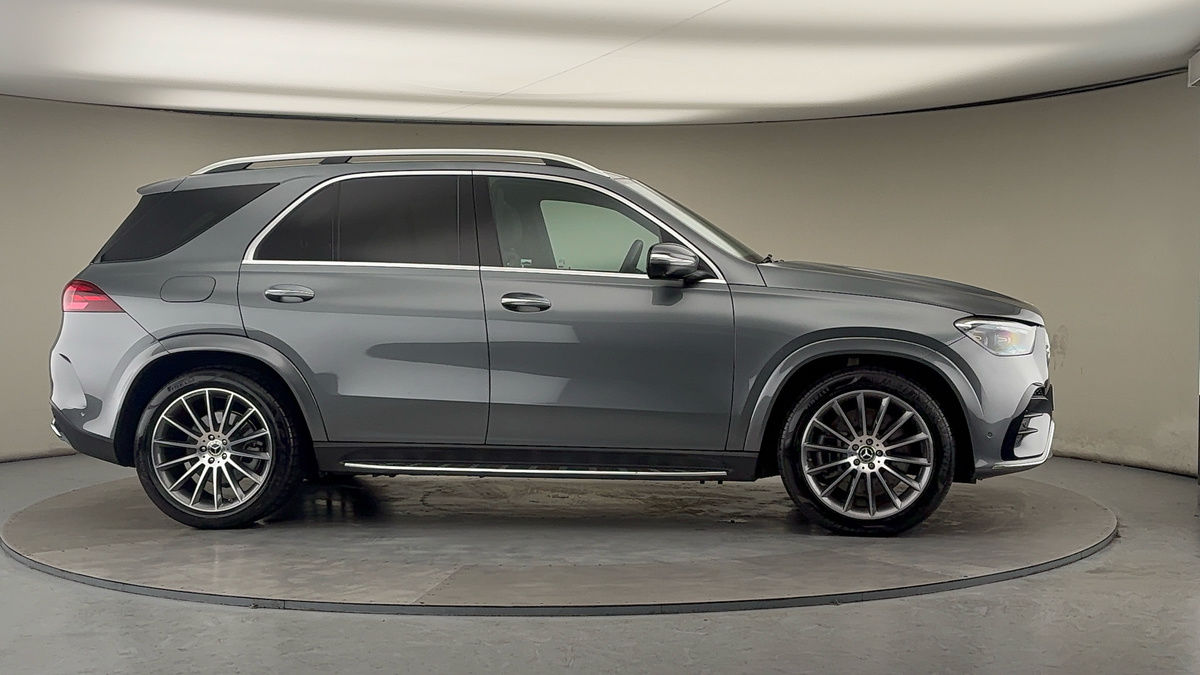 More views of Mercedes-Benz GLE