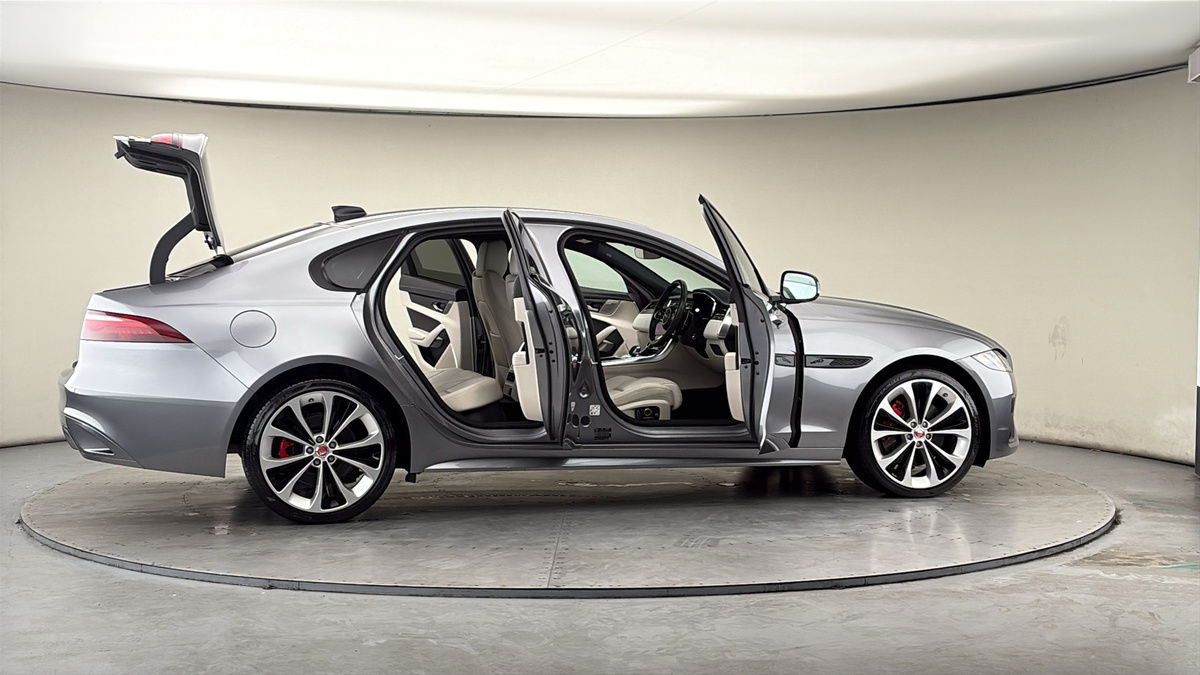 More views of Jaguar XF
