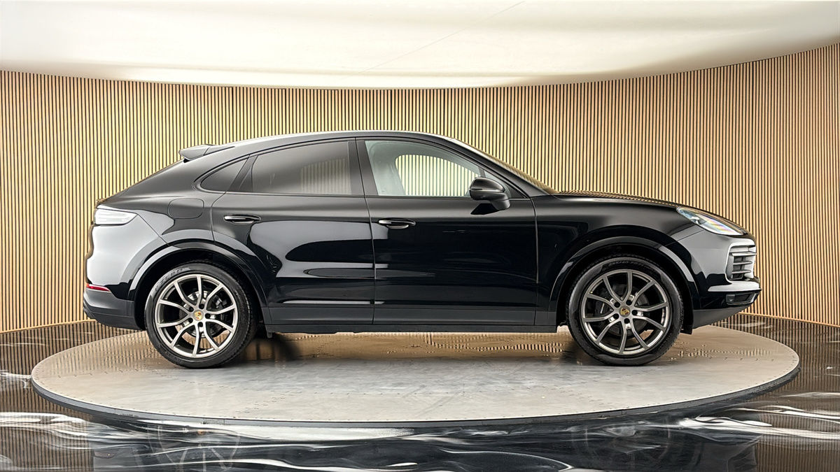 More views of Porsche Cayenne