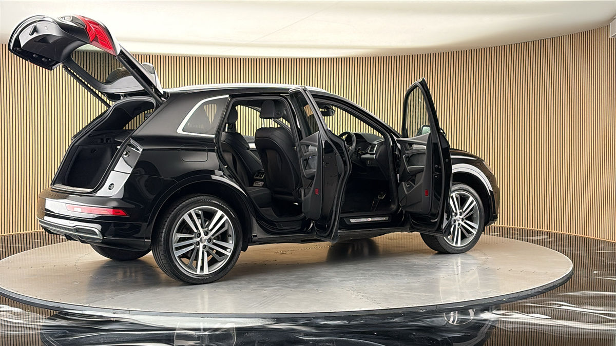 More views of Audi Q5