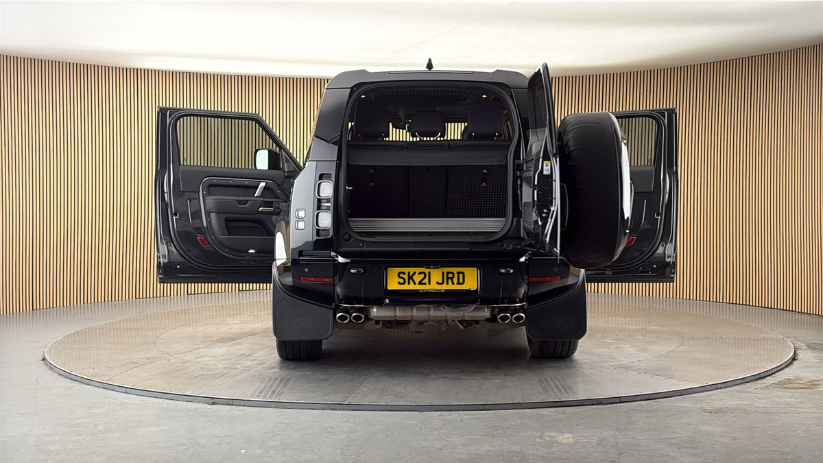 More views of Land Rover Defender 90