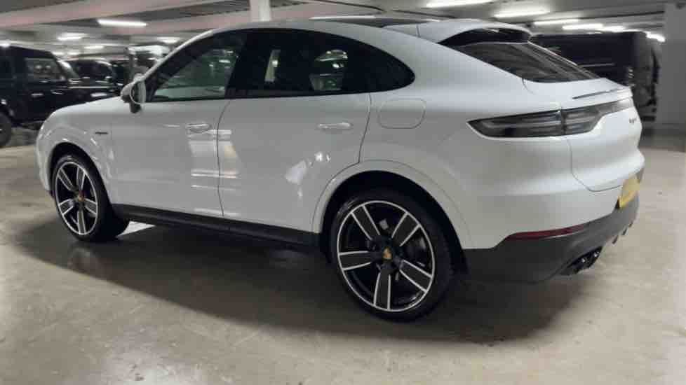 More views of Porsche Cayenne