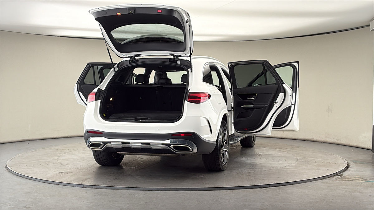 More views of Mercedes-Benz GLC