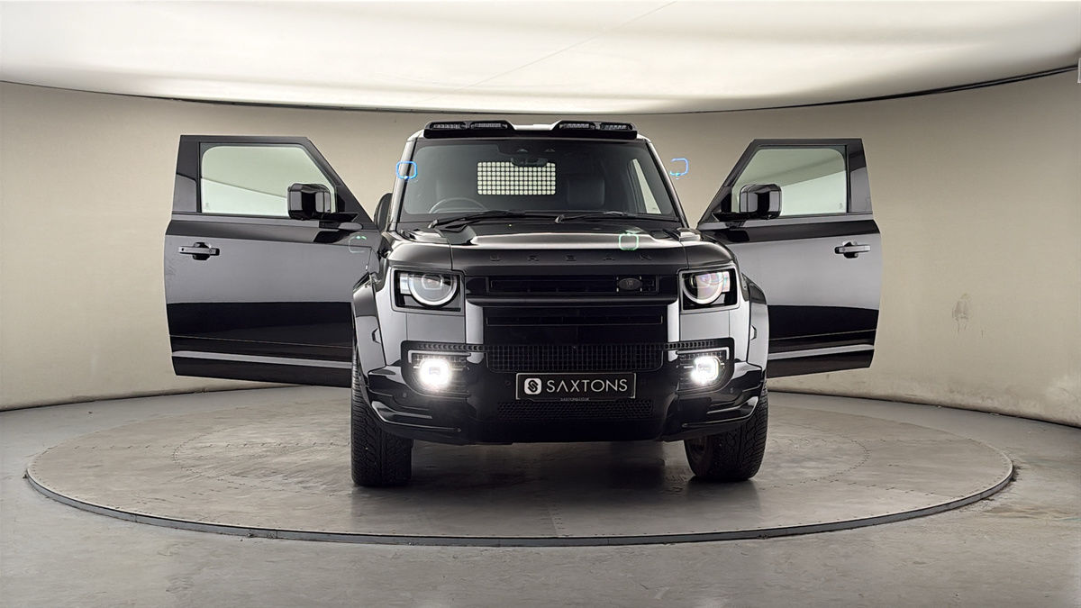 More views of Land Rover Defender 90