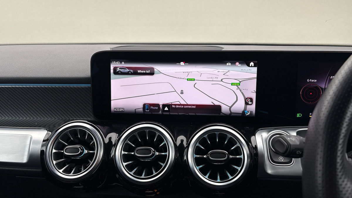 Mercedes-Benz GLB Image 17