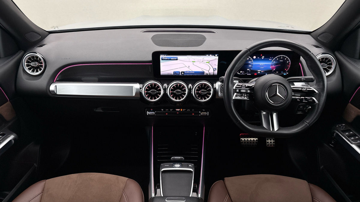 Mercedes-Benz GLB Image 12