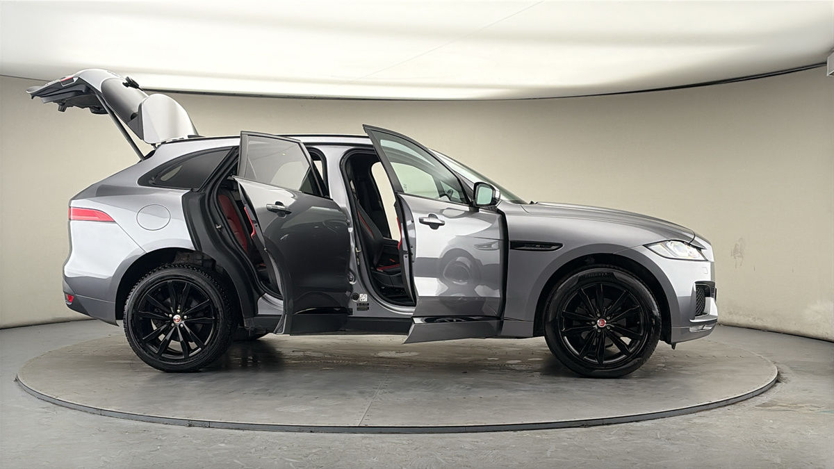 More views of Jaguar F-PACE