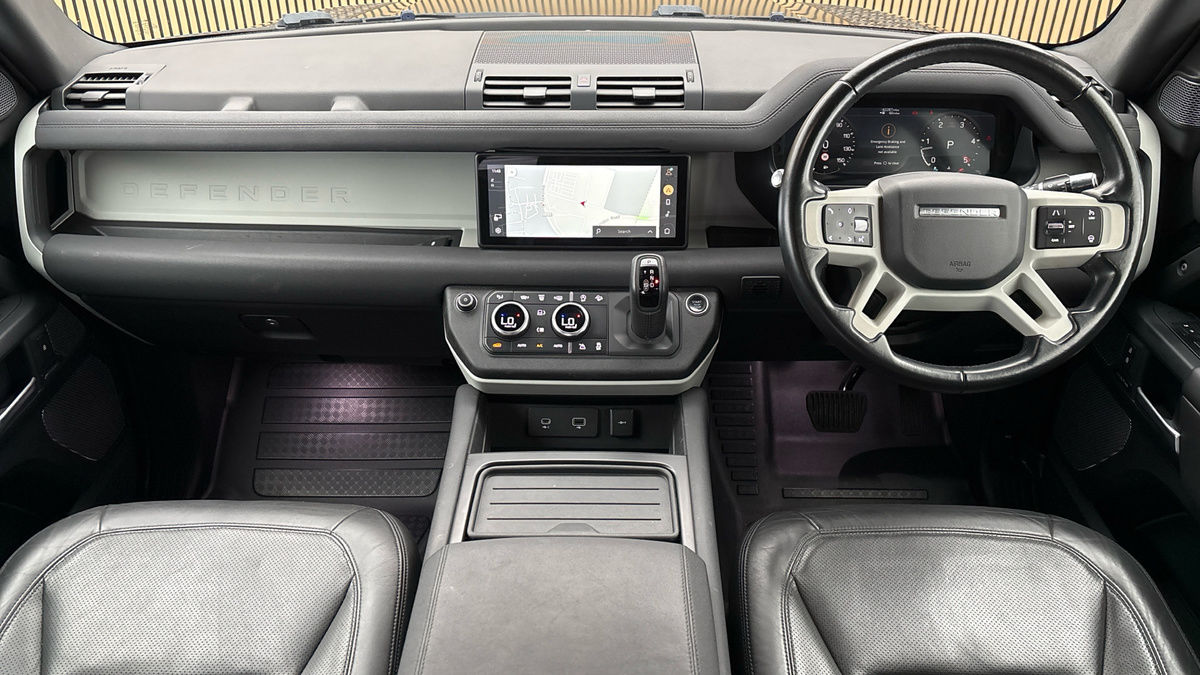 Land Rover Defender 90 Image 12