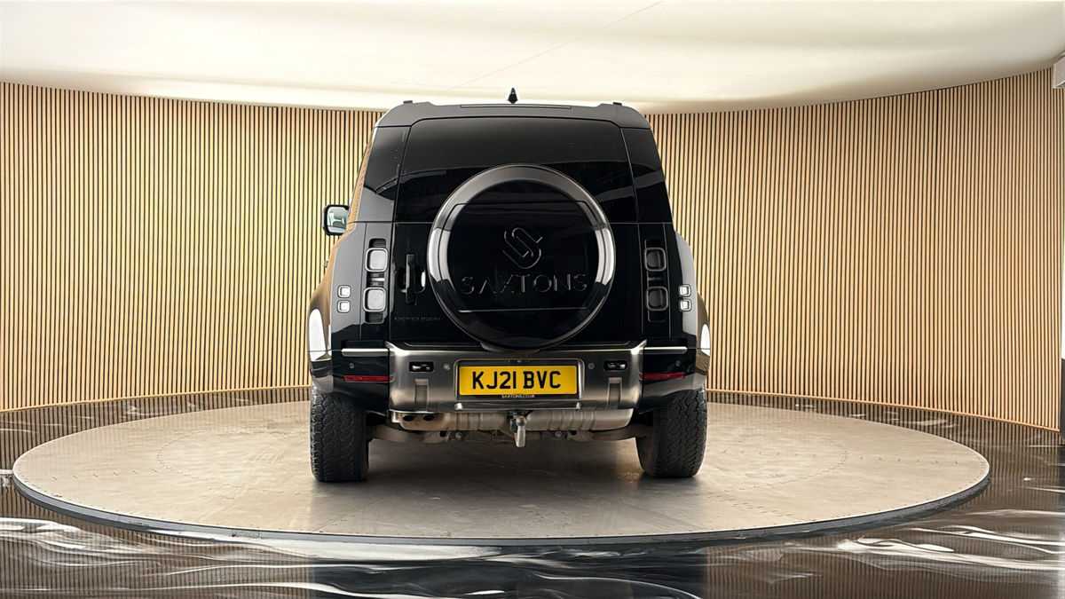 More views of Land Rover Defender 110