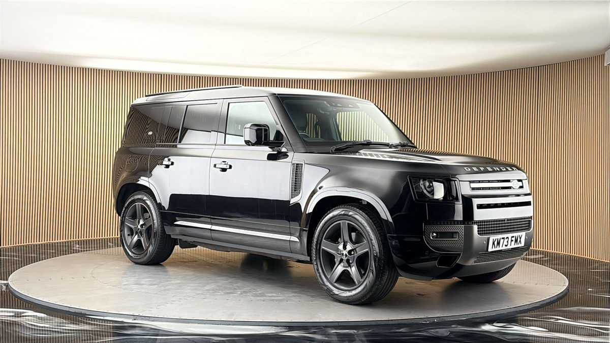 More views of Land Rover Defender 110