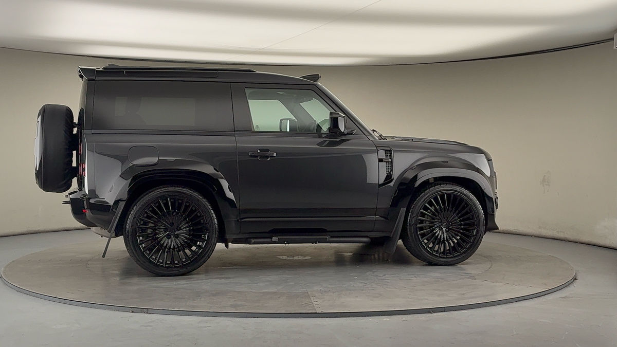 More views of Land Rover Defender 90